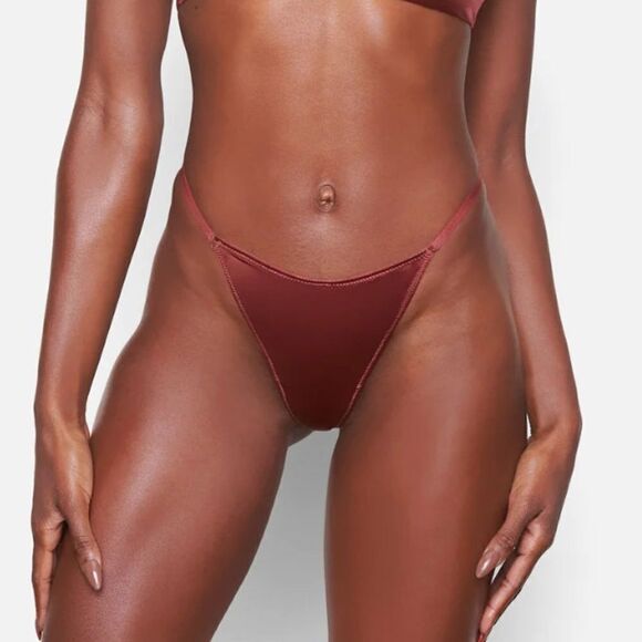 NWT SKIMS Stretch Satin Dipped Front Sexy Lingerie Thong In Clay Nude Nude - Picture 5 of 7